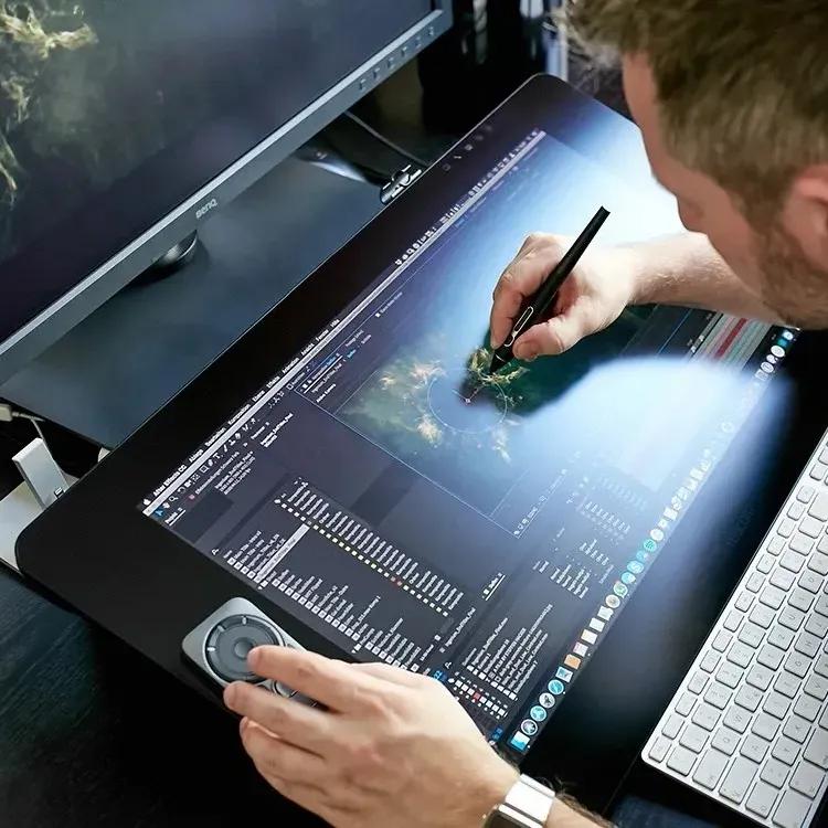تبلت گرافیکی وکام مدل Wacom Cintiq Pro DTK-2420 image gallery